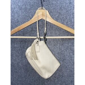COACH Logo Polished Leather Small Zip Top Wristlet‎ Off-White Tassel Charm